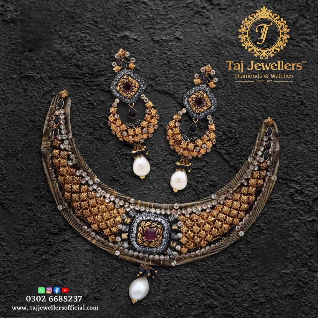 Gold Necklace Set