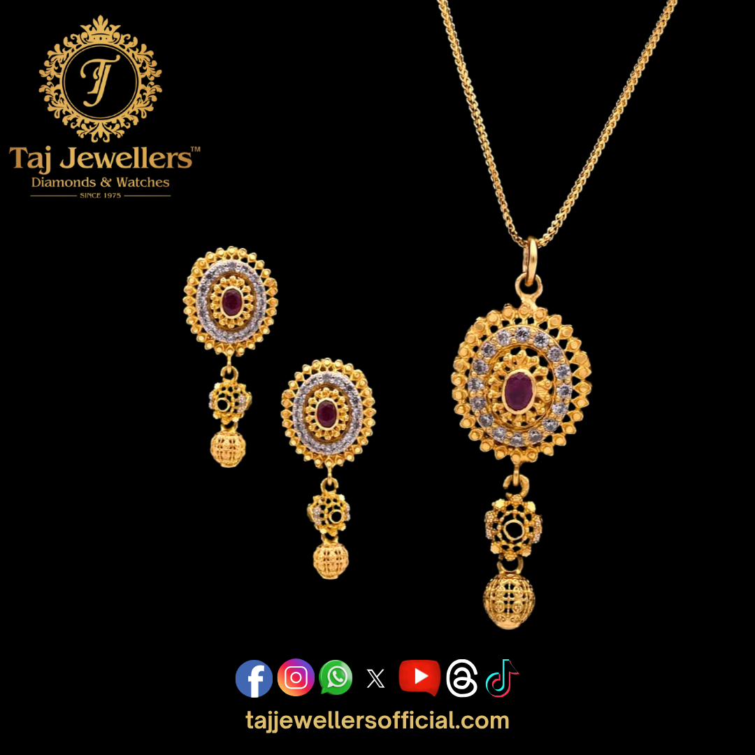 Gold Necklace Set